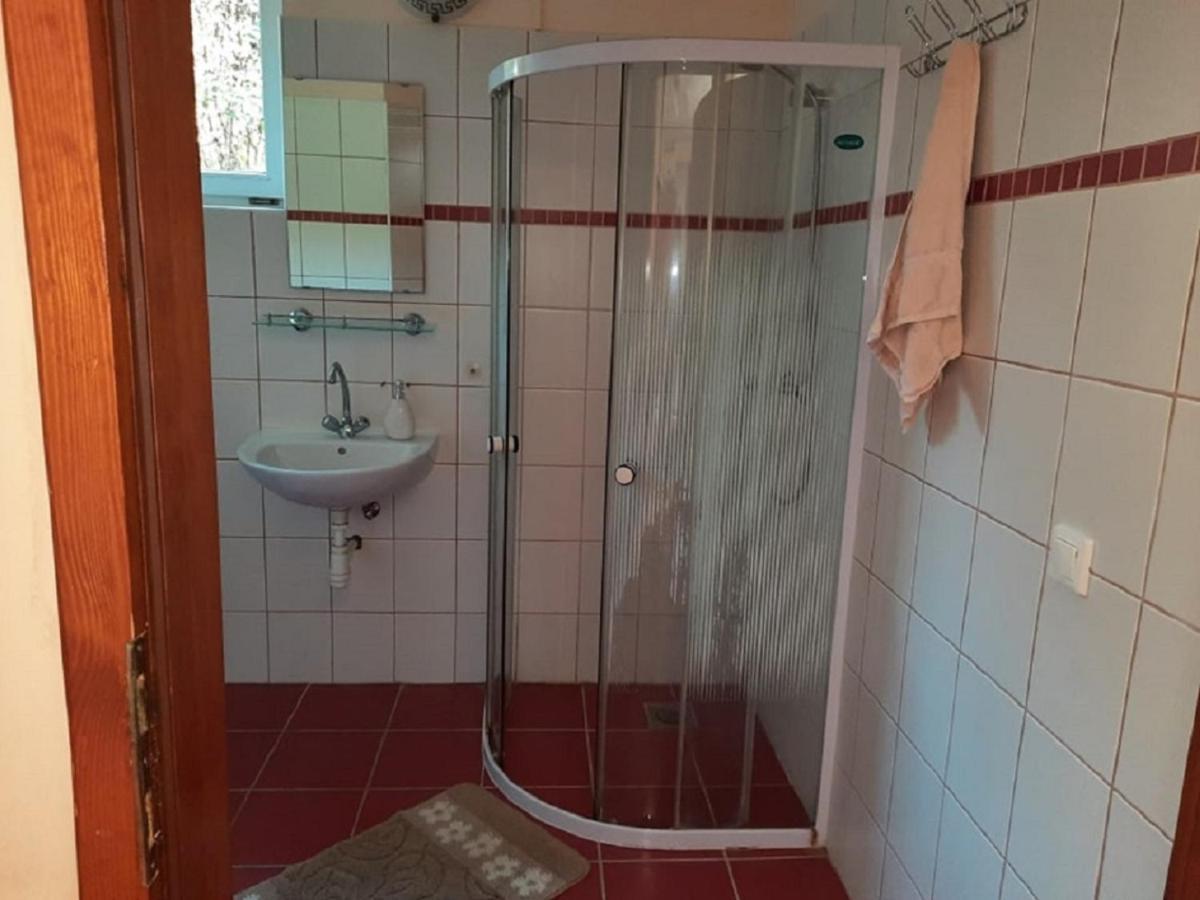 Ponty-Poronty Vendeghaz Hotell Nagybaracska Exteriör bild