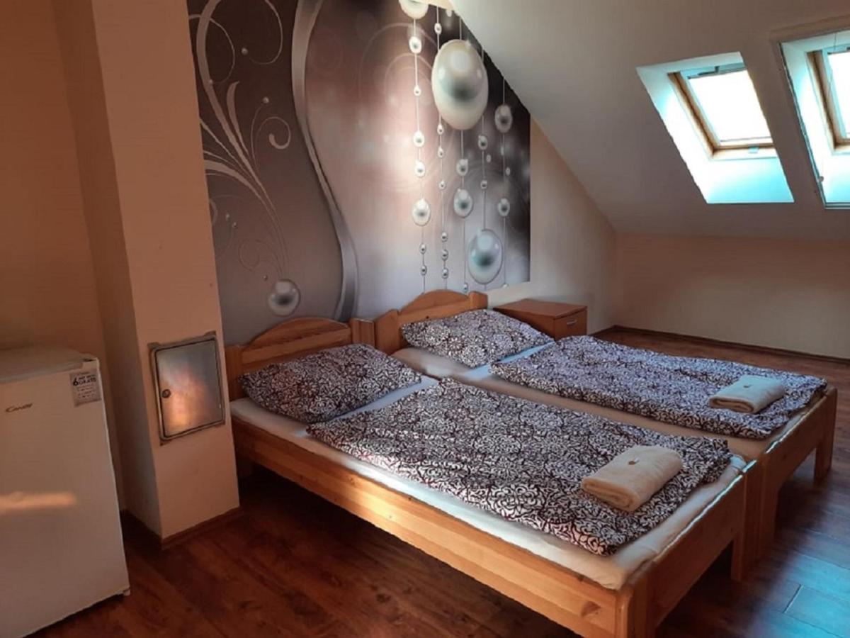 Ponty-Poronty Vendeghaz Hotell Nagybaracska Exteriör bild